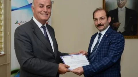 Uşak'ta Eğitim Alan Müdürler Sertifikalarını Aldı