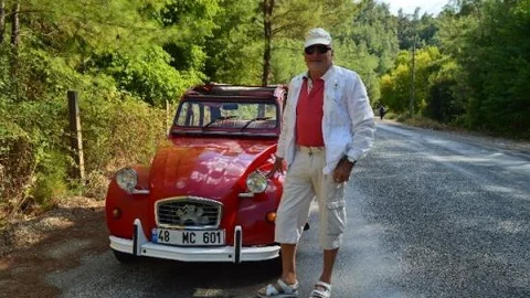 1948 Model Otomobille Tatil Keyfi