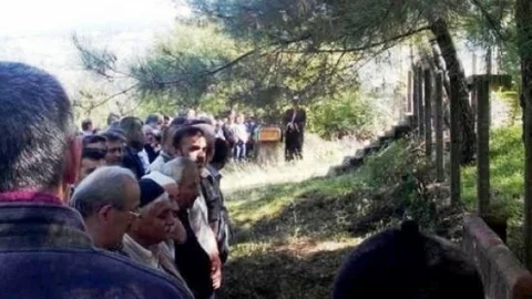 İş Makinesinin Altında Kalan İşçi Toprağa Verildi