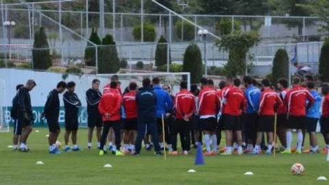 Trabzonspor Legia Warszawa Maçı Hazırlıklarını Tamamladı