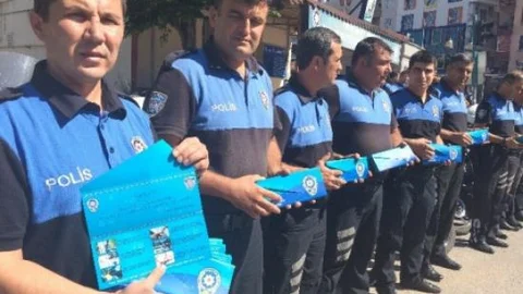 Mersin Emniyeti'nden Uyarıcı Bayram Kutlaması