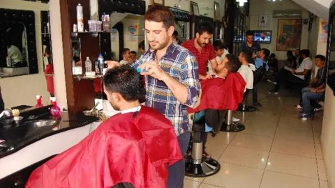 Bayram Öncesi Berberler İle Yolcu Otobüsleri Dolup Taştı