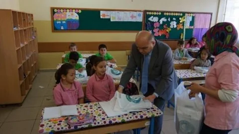 Öğrencilerimize Kırtasiye Desteği