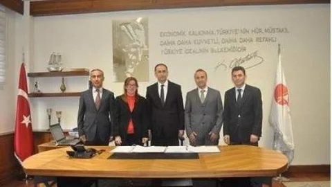 Aile İçi Şiddeti 'ailemle Uyumluyum Huzurluyum' Projesi Bitirecek