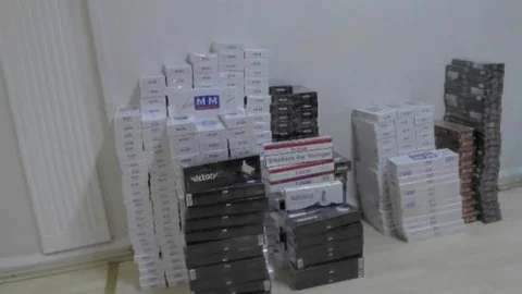 Edirne'de 2 Bin 900 Paket Kaçak Sigara Ele Geçirildi