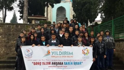 Öğrenciler Çanakkale Ve Bursa'yı Gezdi