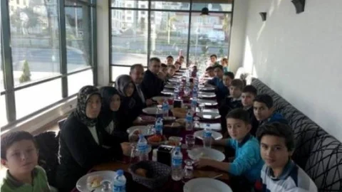 Öğretmenlerden Örnek Davranış