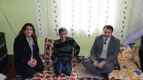 Ak Parti Sason İlçe Teşkilatı Engellileri Ziyaret Etti