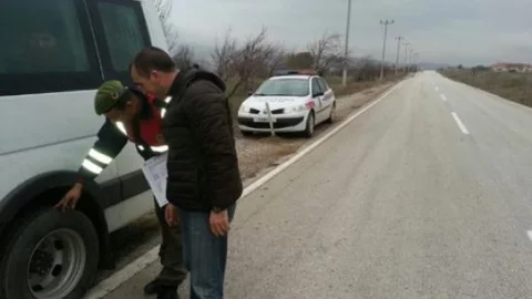 Keşan'da Jandarma Trafik Kış Lastiği Konusunda Uyardı