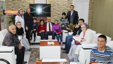 Engelli Öğrenciler Başkan Togar'ı Ziyaret Etti