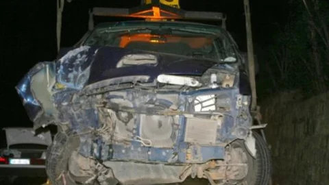 Marmaris'te Minibüs Elektrik Direğine Çarptı; 1 Yaralı