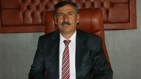 Çüngüş İlçe Girişindeki 'ne Mutlu Türküm' Yazısı Kaldırıldı