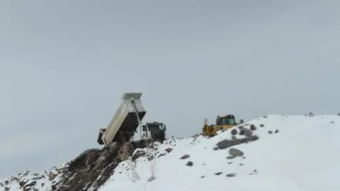 Kars Valisi Bakü-tiflis-kars Demiryolu'nda İncelemelerde Bulundu