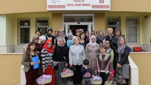 Kevser Çakacak Mersin'e Göçle Gelen Kadınlarla Buluştu