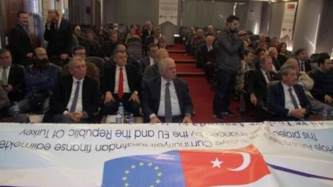 Giresun'da Basın Özgürlüğü Ve İfade Özgürlüğü Konferansı Düzenlendi