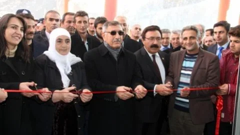 Hakkari'nin İlk Otobüs Terminali Hizmete Girdi