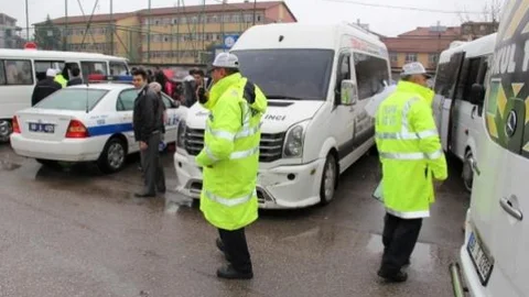 Aksaray'da Okul Servisleri Denetleniyor