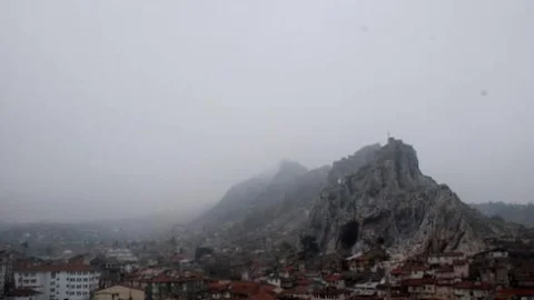 Tokat'ta Hava Ulaşımına Sis Engeli