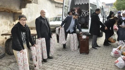 Siverek'te Suriyeli 100 Aileye Soba Yardımı