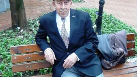 Otizmli Oğlu İçin Aihm Önünde Çadır Kuran Sedef Erken'e Destek