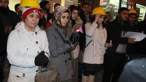 Ardahanlı Ülkücüler Madenciler İçin Meşale Yaktı