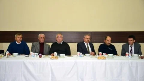 Gediz Belediyesi Engelliler Onuruna Yemek Verdi