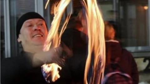 Palandöken'de Kayakçılar Sezonu Ateş Dansıyla Açtı