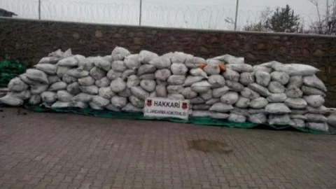 Kömür Çuvallarının Altından 6 Ton Kaçak Çay Çıktı