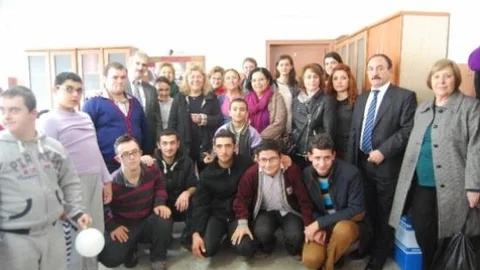 Atatürkçü Düşünce Derneği'nden Engellilere Ziyaret