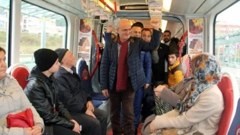 Vali Ve Başkan Tramvayda Yolculuk Yaptı