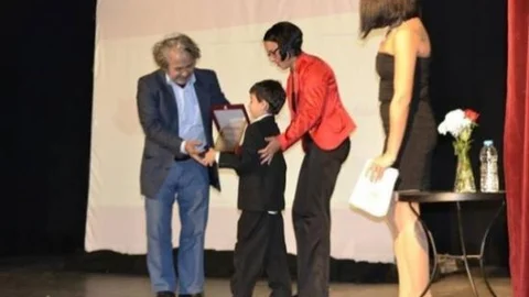 Tiyatro Sanatçısı Rasim Aşın'a ''emek Ödülü''