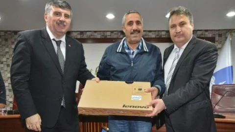 Önce Sertifikalarını Aldılar Sonra Bilgisayarlarını