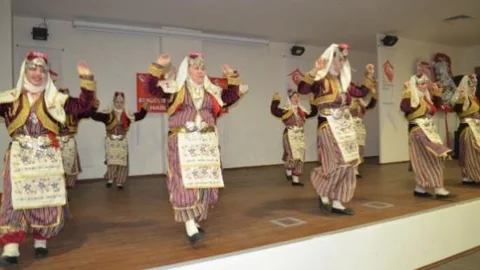 Engelli Semazenler Ayakta Alkışlandı