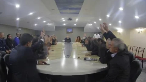 Hendek Belediyesi 2014 Yılında 13 Toplantı'da 60 Karar Aldı