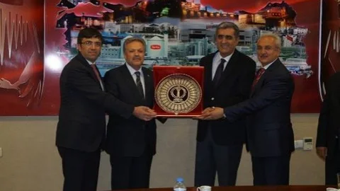 Vali Kahraman Konya Müsiad Şubesi Üyeleri İle Bir Araya Geldi