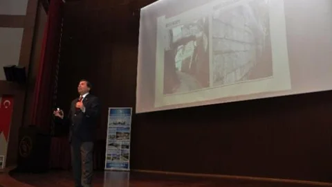 Üniversite Öğrencilerine Turizm Dersi