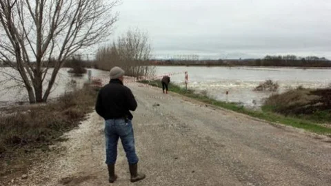Köy Yolu Şelaleye Döndü