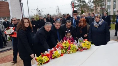 Satıkadın Mezarı Başında Anıldı