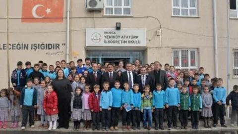 Başkan Çelik Yeniköy'de Okul Aile Birliği İle Buluştu