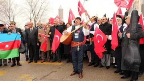 Uluslararası Yaşar Reyhani Aşıklar Şöleni Başladı