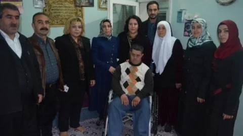 Ak Parti'den Engellilere Tekerlekli Sandalye