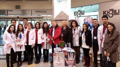 Öğrenciler Aıds Konusunda Bilgi Verdi