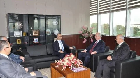 Kaplan'dan Rektör Çelebi'ye Ziyaret