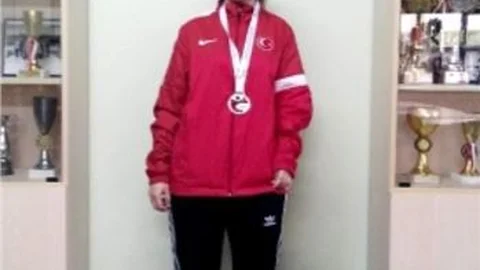 Aibü Öğrencisi Avrupa Şampiyonası'ndan Madalyayla Döndü