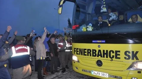 Fenerbahçe'ye Balıkesir'de Coşkulu Karşılama