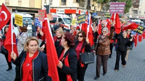 Aydınlı Kadınlardan 'kadın Hakları' Yürüyüşü