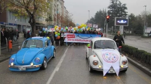 Balonlarla Gönüllüğün Önemine Dikkat Çektiler