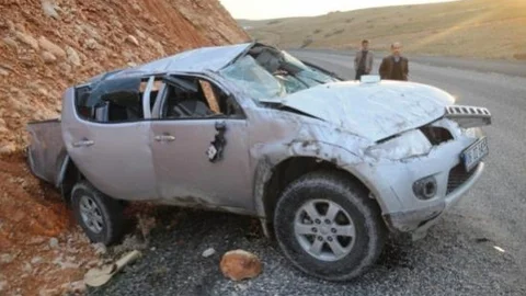 Düğün Konvoyunda Kaza: 1 Ölü 7 Yaralı