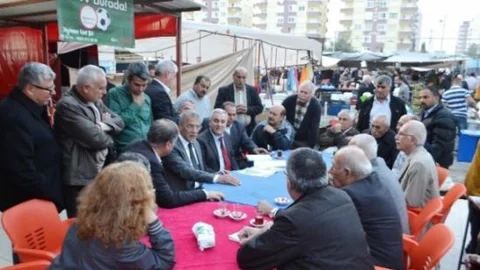 Başkan Tarhan Pazarda Vatandaşlarla Buluştu