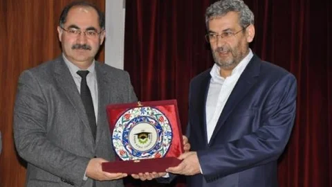 Namık Kemal Üniversitesi'nde 'önce Dinle' Konulu Konferans Düzenlendi